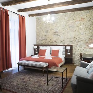 Golebia 8 Residence